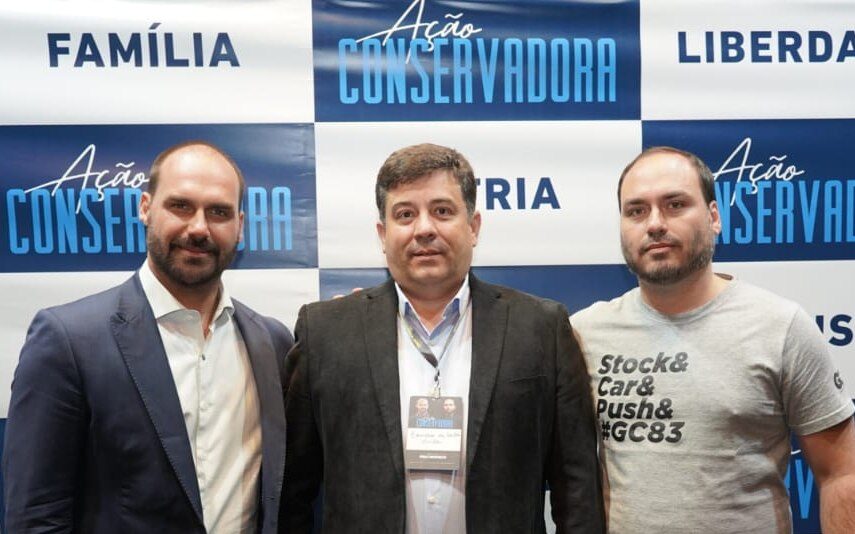 Defensor do agronegócio, candidato a prefeito de Paranapanema se encontra com Eduardo e Carlos Bolsonaro